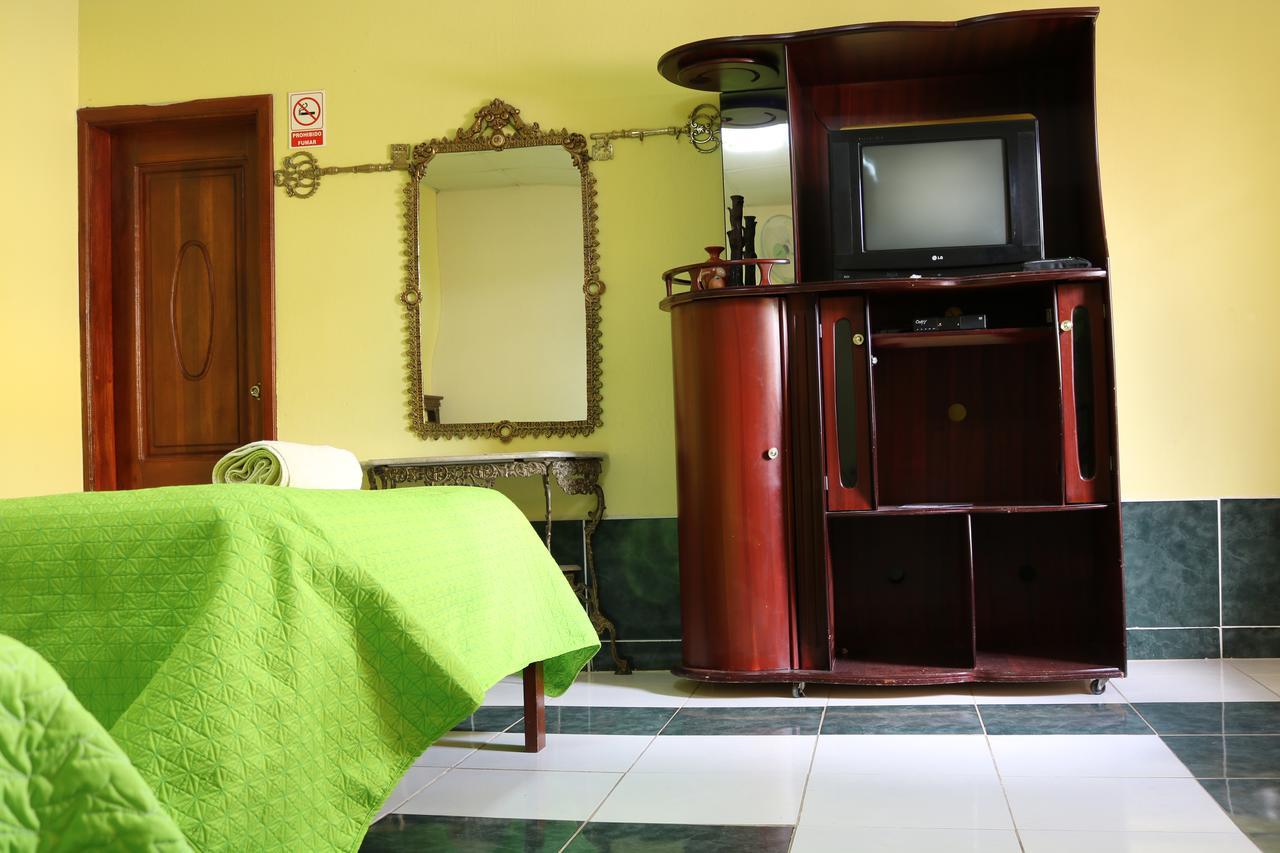 Alpachaca Quito Airport Hotel Tababela Kültér fotó